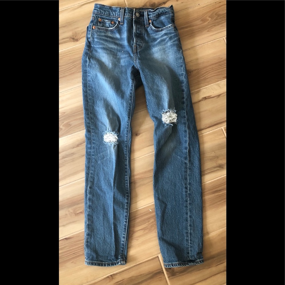 Levi’s wedgie jeans